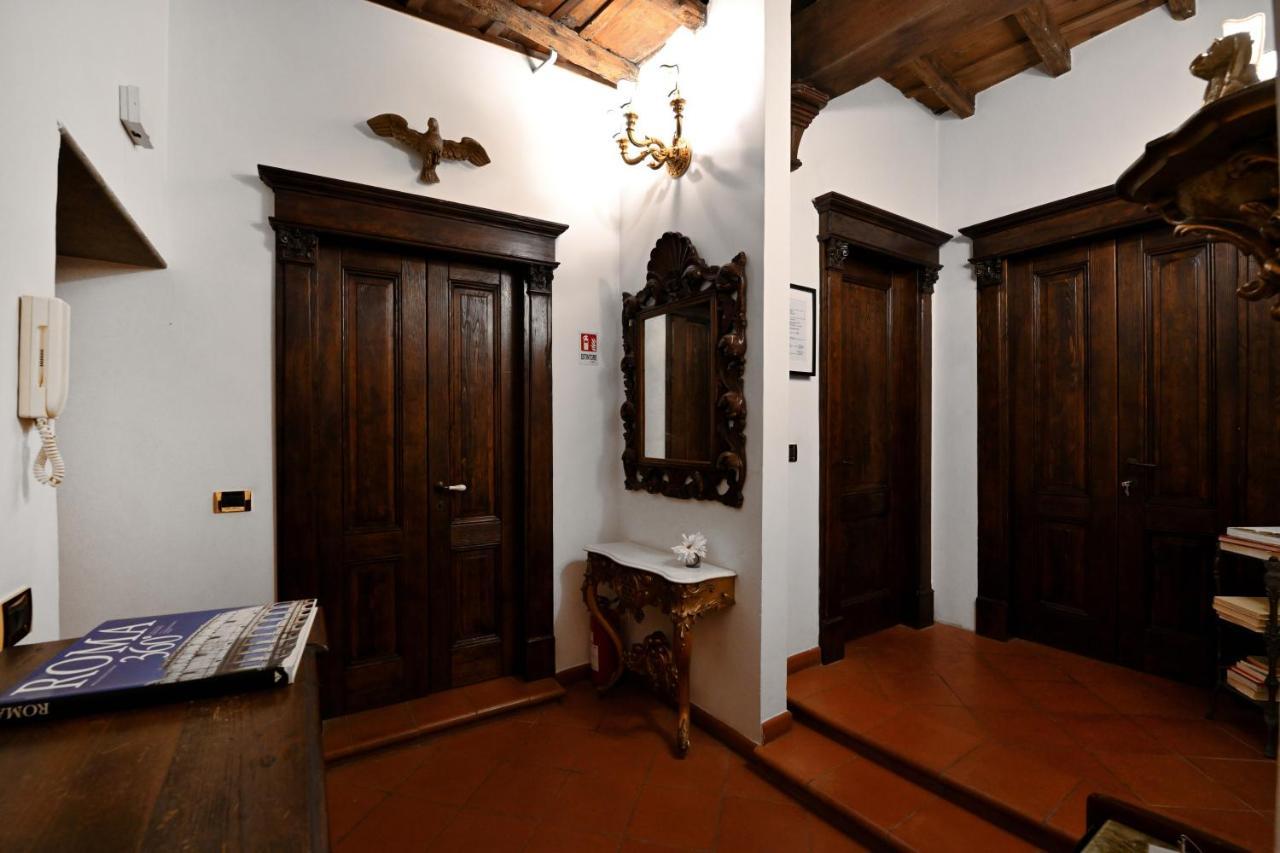Vicolo Dell'Aquila - Residenze Romanae Exterior photo