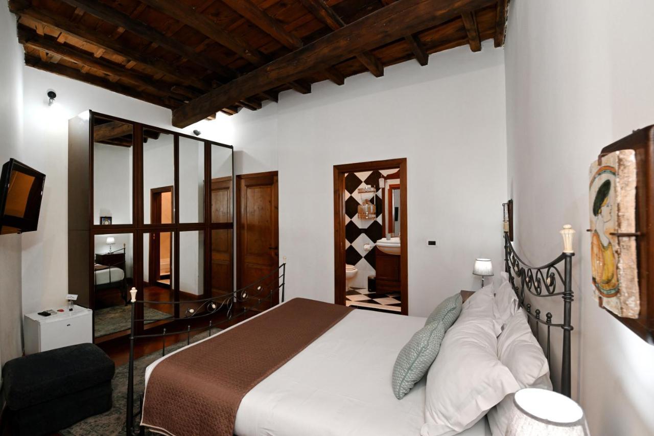 Vicolo Dell'Aquila - Residenze Romanae Exterior photo