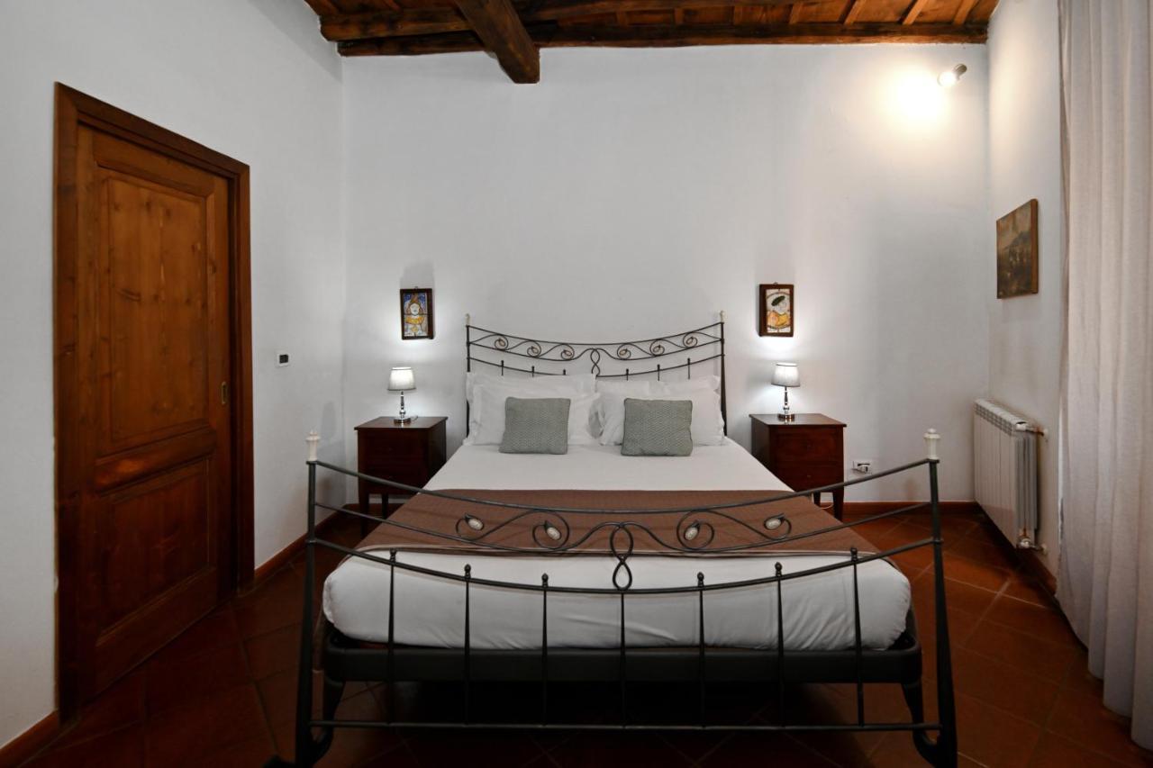 Vicolo Dell'Aquila - Residenze Romanae Exterior photo