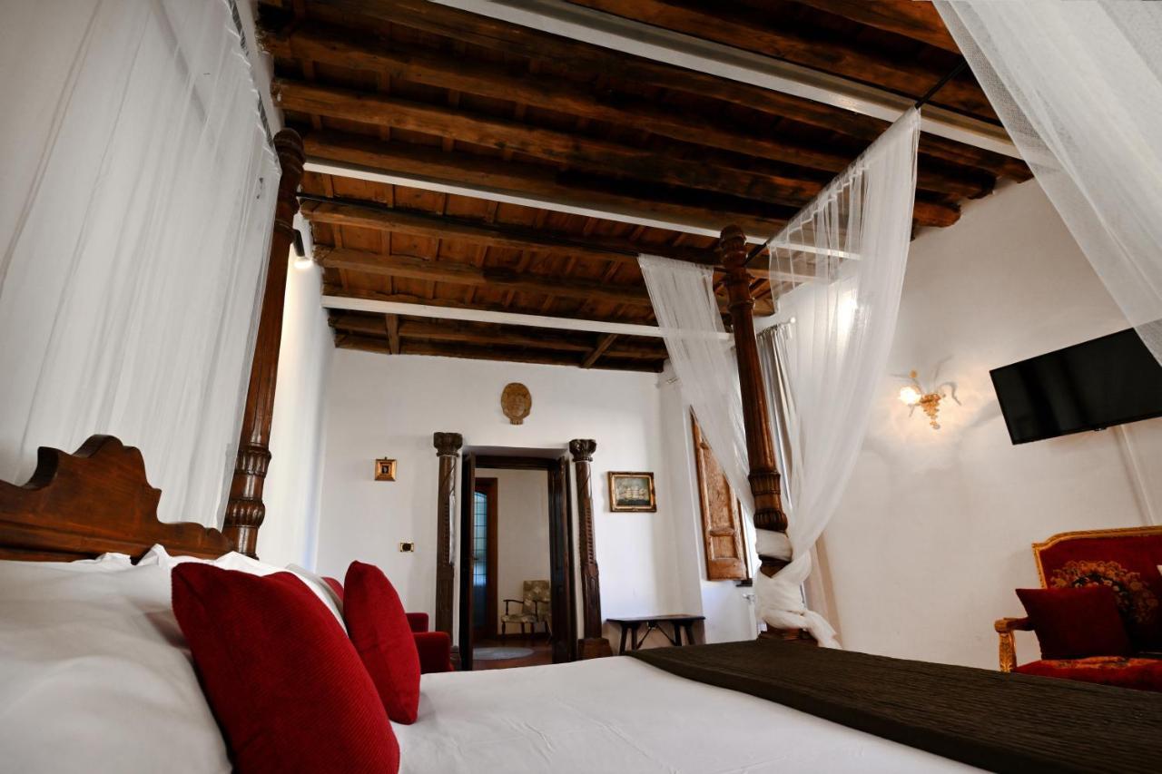 Vicolo Dell'Aquila - Residenze Romanae Exterior photo